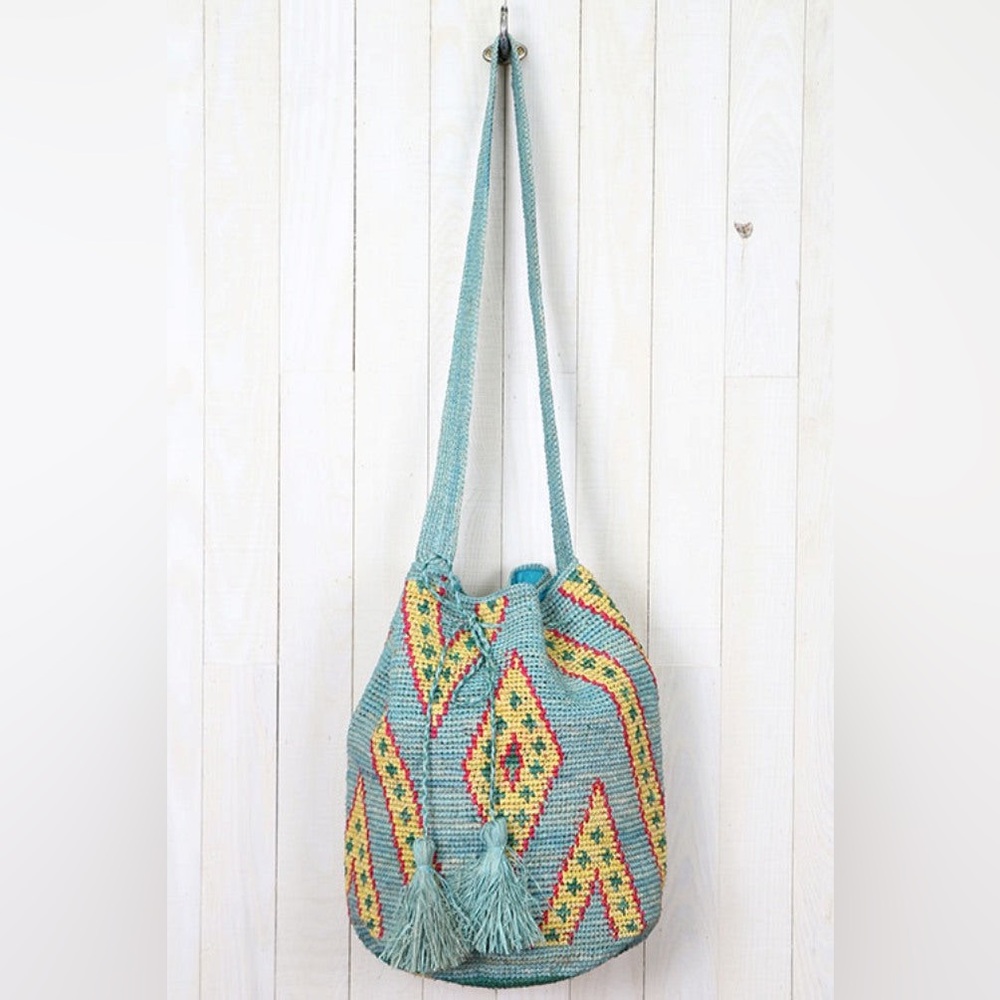 NWOT Lovestitch Raffia Bucket Bag Diamond Pattern Aqua Yellow OS